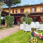 شقة Terraced House Near بيبيوني
