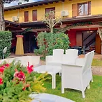 Lägenhet Terraced House Near